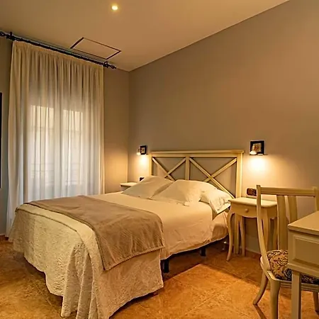 Alfonso Ix Hotell Caces